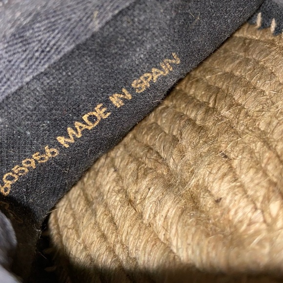 SAINT LAURENT polka dot Espadrille Flat - Picture 16 of 16